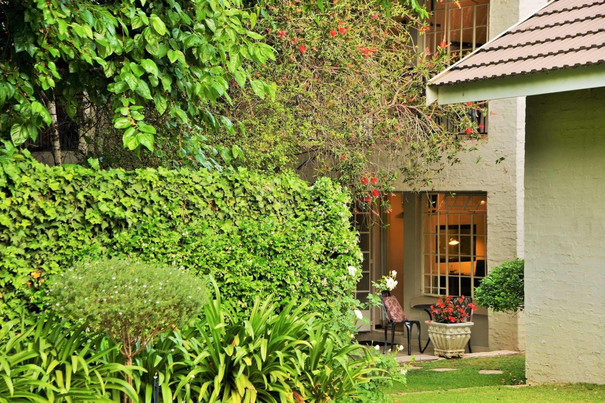 Hotel La Vieille Ferme à Johannesbourg Extérieur photo
